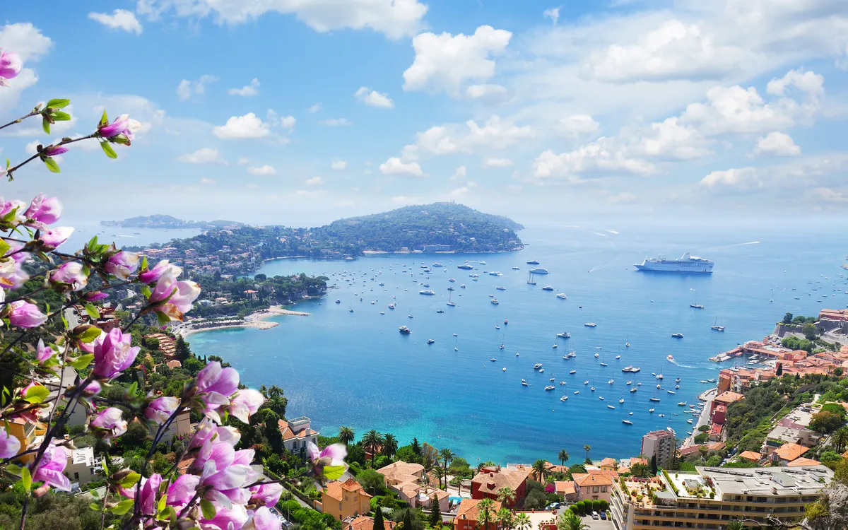 Küstenlandschaft an der Côte d’Azur bei Nizza – Frankreich mit Frankenland Reisen