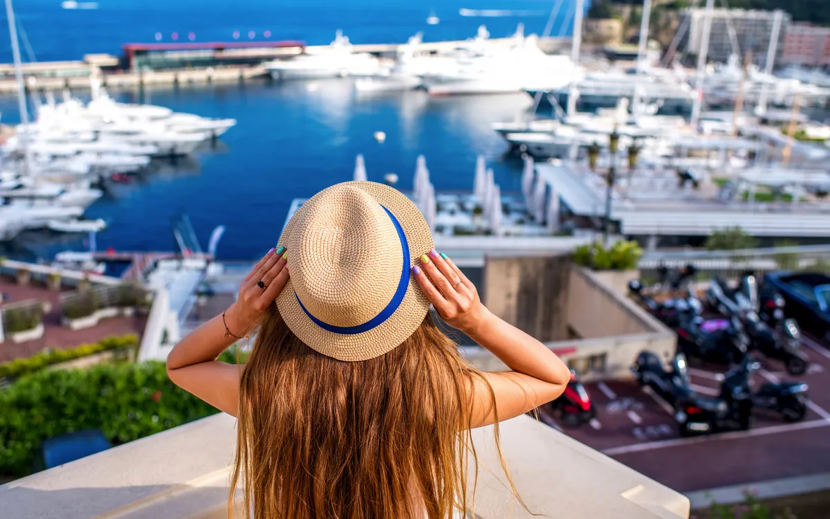 Blick auf den Hafen von Monte-Carlo in Monaco – Seniorenreise mit Frankenland Reisen