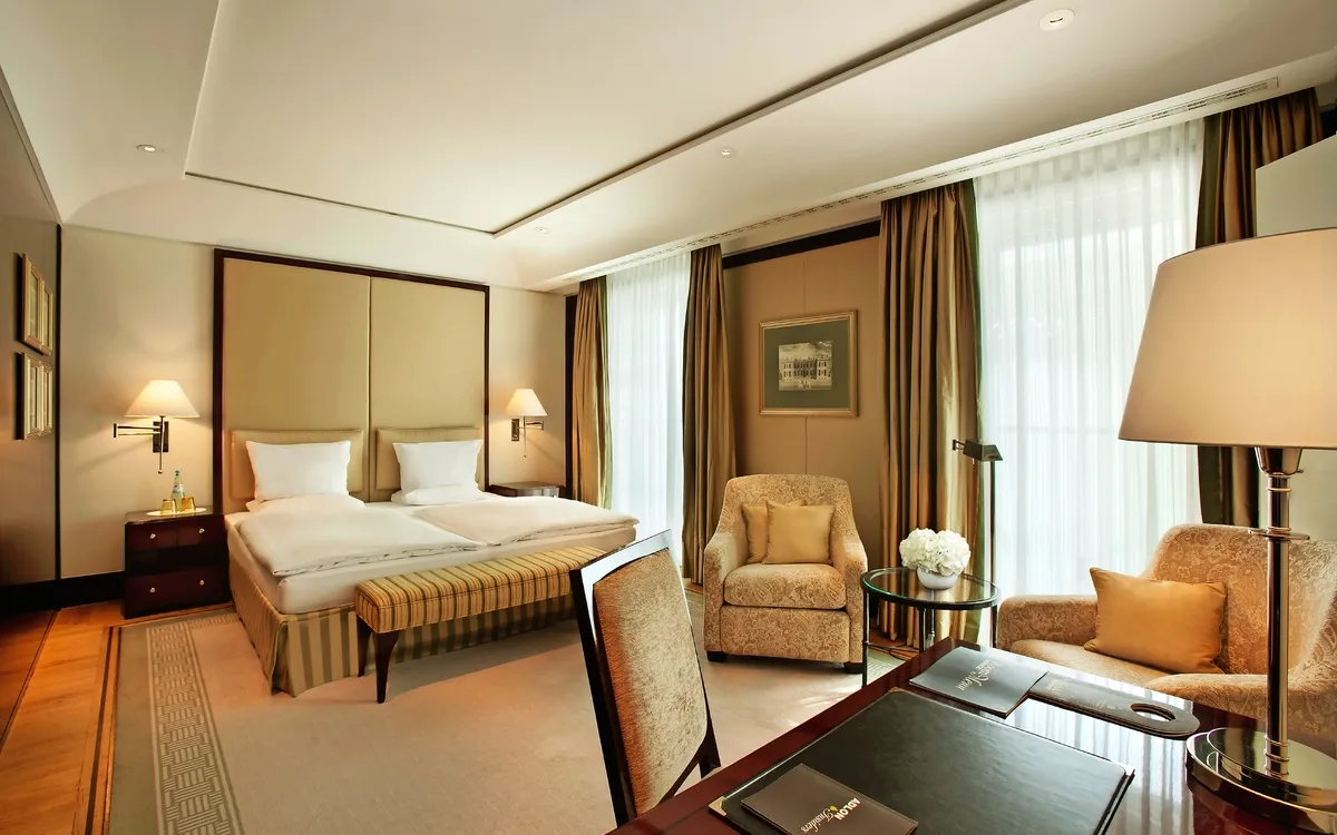 Zimmer Hotel Adlon