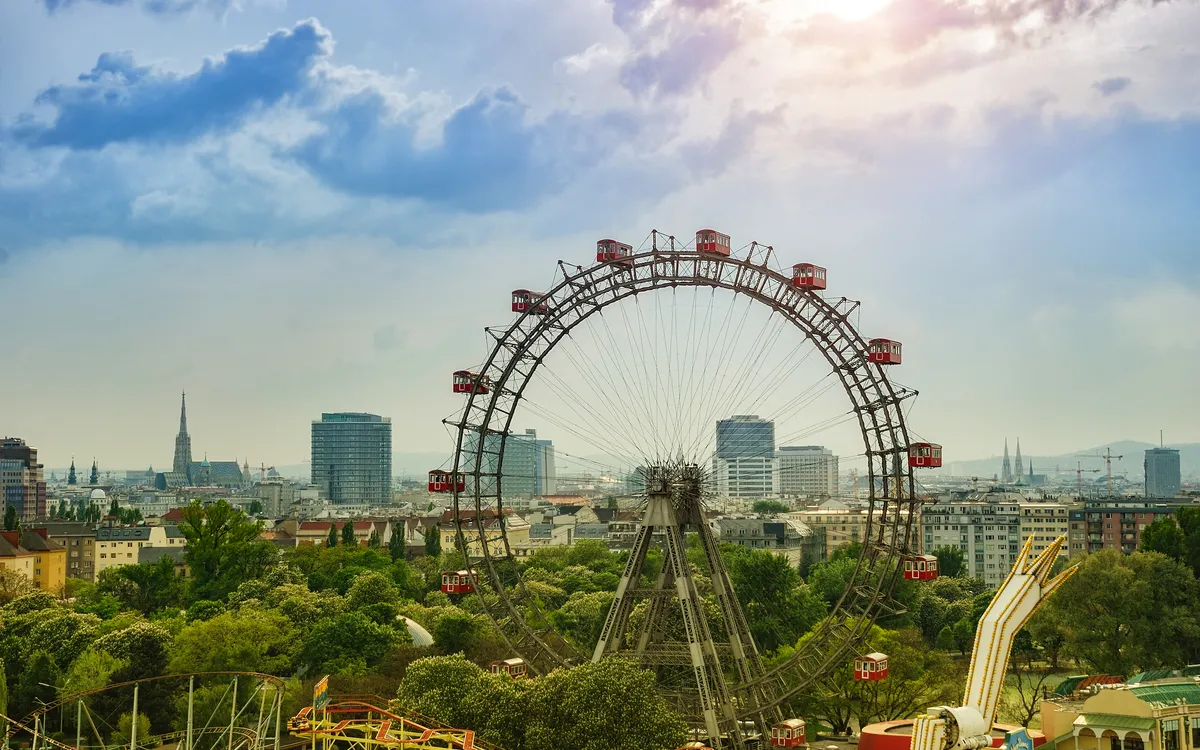 Wiener Riesenrad im Prater – Flusskreuzfahrt ab Franken