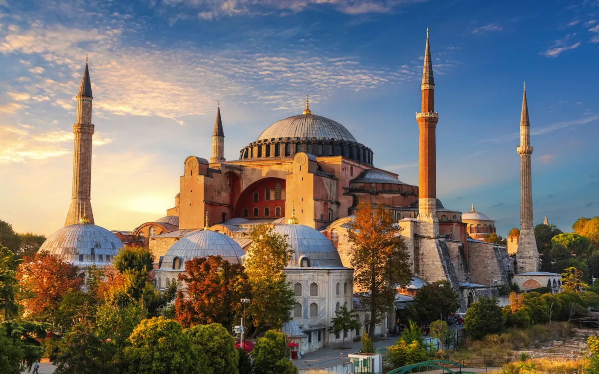 Hagia Sophia in Istanbul mit Minaretten