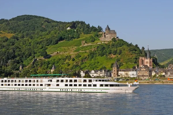 Flusskreuzfahrtschiff auf der MS Gerard Schmitter