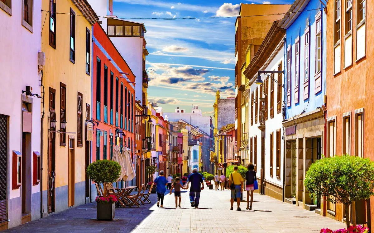 Bunte Häuserfassaden in La Laguna, Teneriffa.