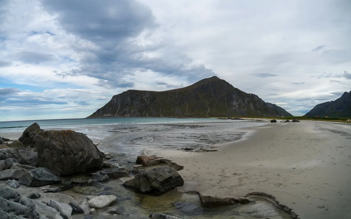 Strand in Leknes, Norwegen