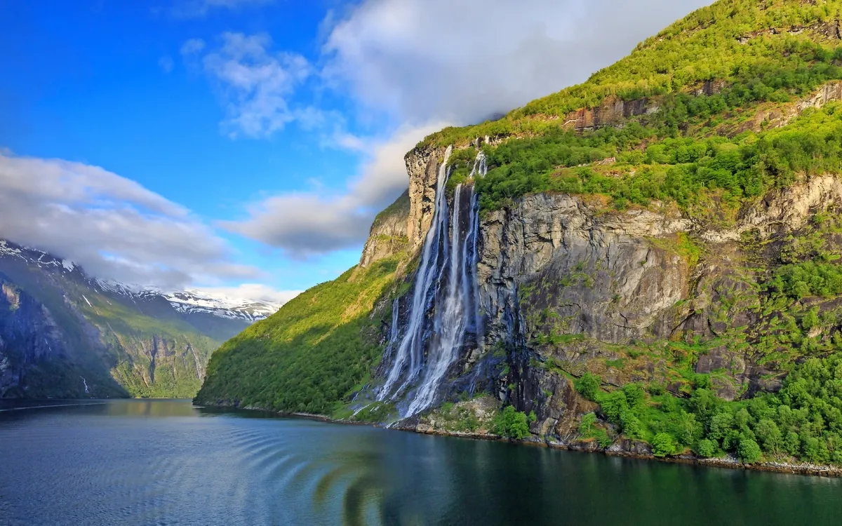 Der Sieben Schwestern Wasserfall am Geirangerfjord