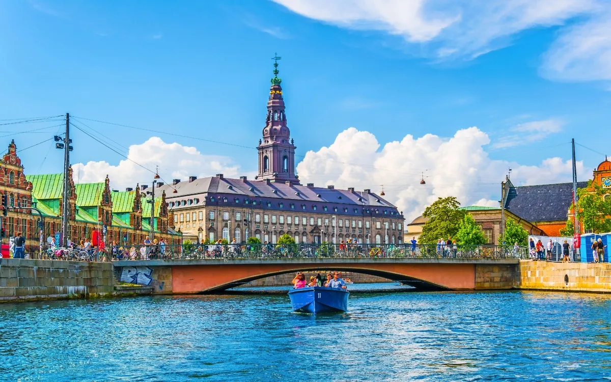 Schlosskirche Christiansborg auf der Insel Slotsholmen im Zentrum von Kopenhagen