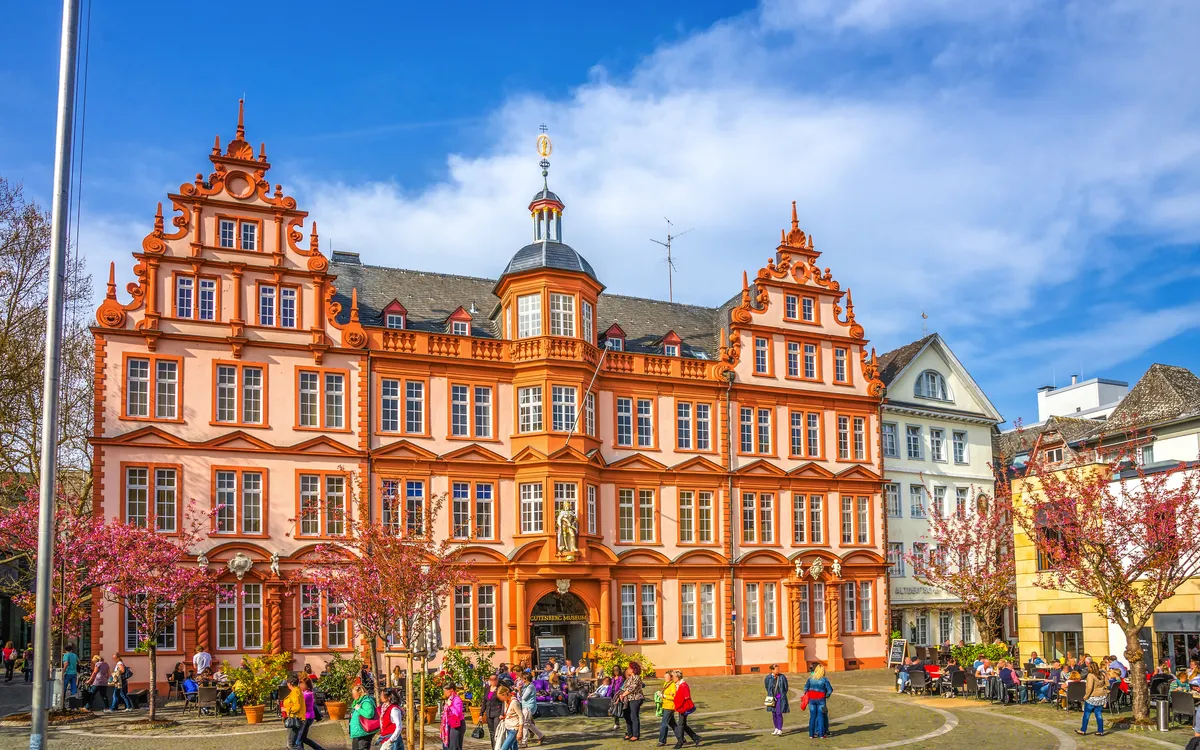 Gutenberg-Museum in Mainz – kulturelle Sehenswürdigkeit während einer Rhein-Flusskreuzfahrt