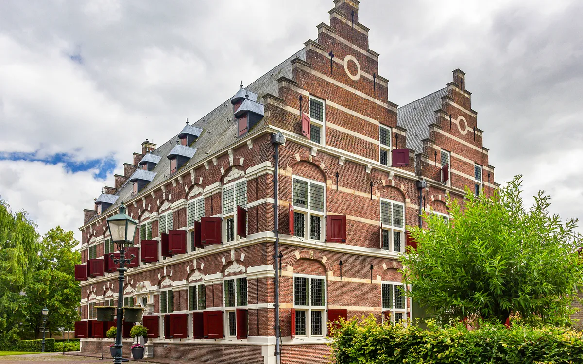 Historisches Mauritshuis in Willemstad – Sehenswürdigkeit in den Niederlanden ab Franken