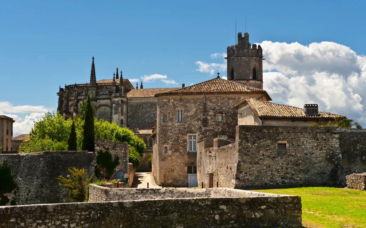 Kathedrale von Viviers – Sehenswürdigkeit auf einer Rhône-Flusskreuzfahrt mit Frankenland Reisen
