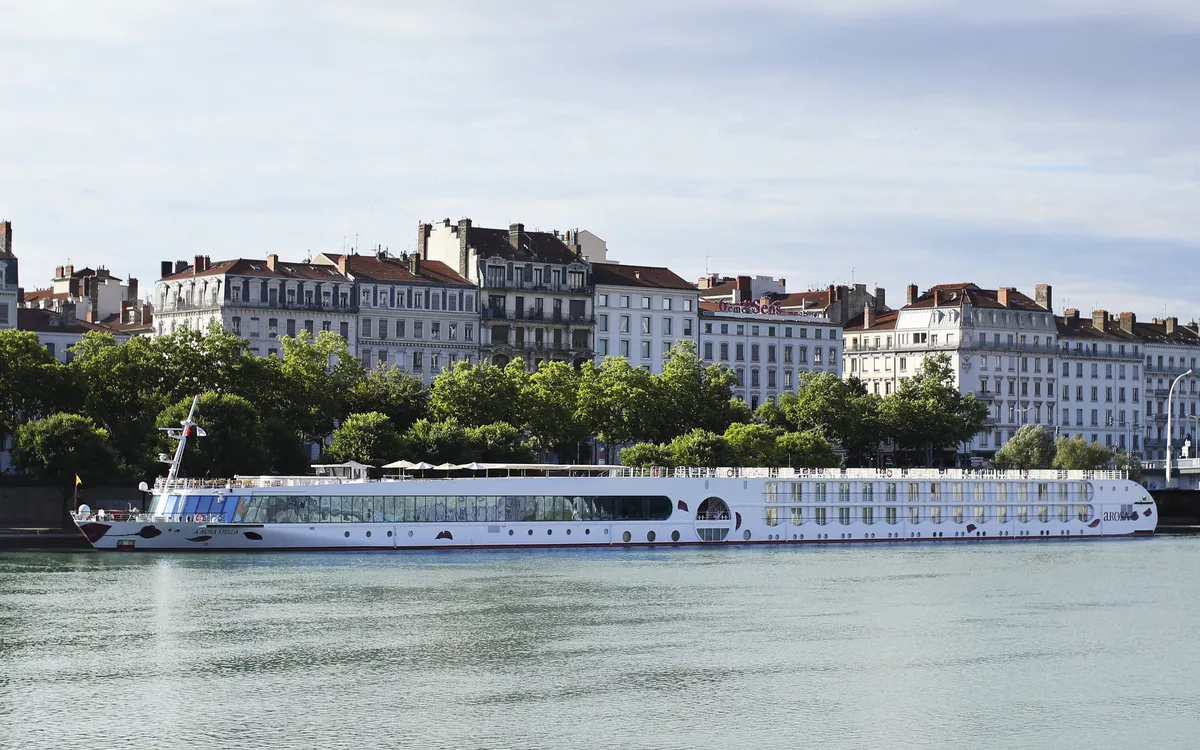 A-ROSA STELLA auf dem Fluss – Flusskreuzfahrt für Senioren mit Frankenland Reisen
