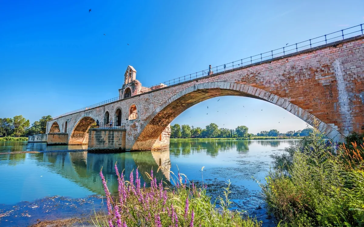 Pont Saint-Bénézet in Avignon an der Rhône – Flusskreuzfahrt durch Südfrankreich